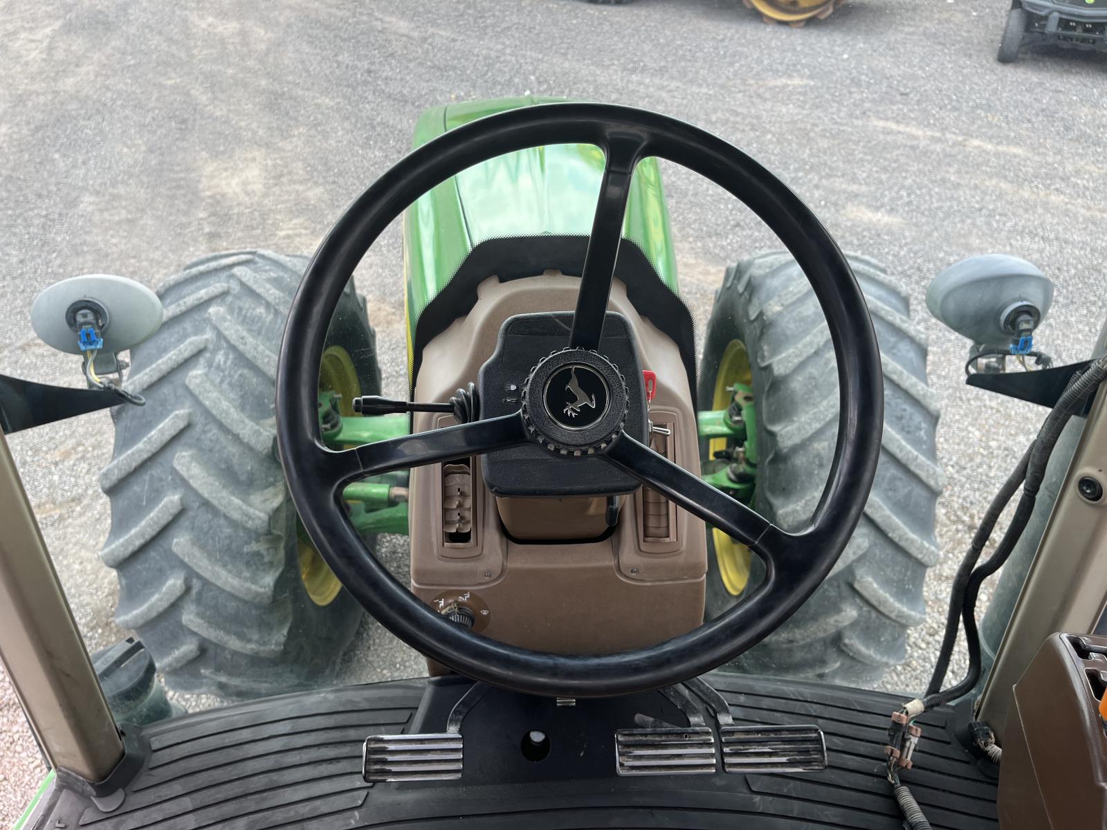 ./imagenes/INVOICE/2019/13516/JOHN DEERE 8520 (9).JPG